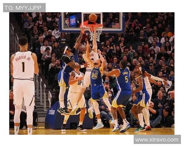 火箭与湖人季后赛2020年第四场激战回顾与精彩瞬间分析